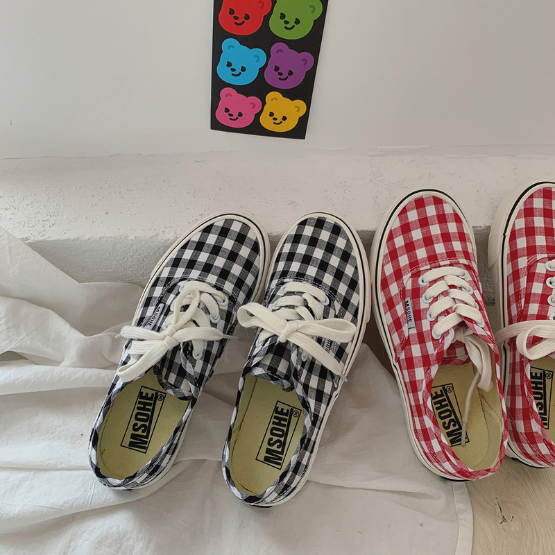 Νέο μοντέλο γυναικεία αθλητικά παπούτσια με κορδόνια