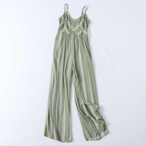 Μοντέρνα γυναικεία ολόσωμη φόρμα με λεπτούς ιμάντες