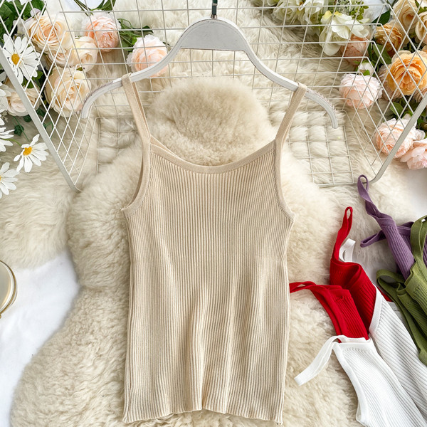 Μοντέρνο Καθημερινό γυναικείο αμάνικο  με λεπτούς ιμάντες - σλιμ μοντέλο