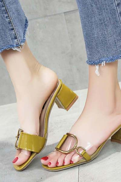 Új modell női papucs sarokkal és fém csattal