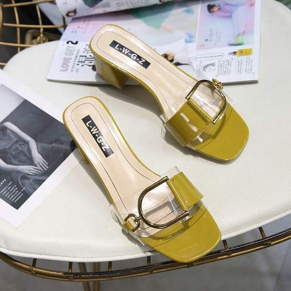 Új modell női papucs sarokkal és fém csattal