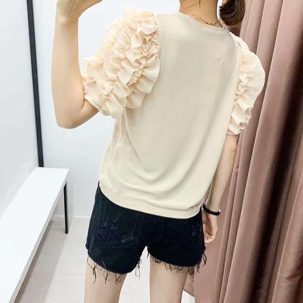 Naiste moodne lühikeste varrukate ja tülliga pluus