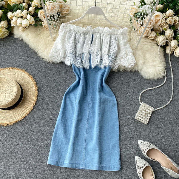 Modern női ruha farmerből és csipkéből