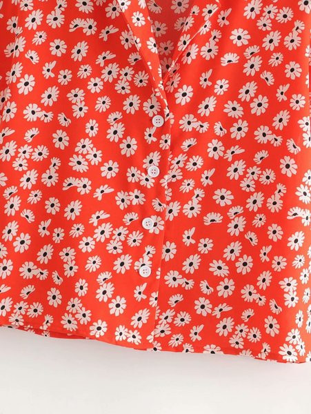 Къса широка риза с копчета и флорален десен