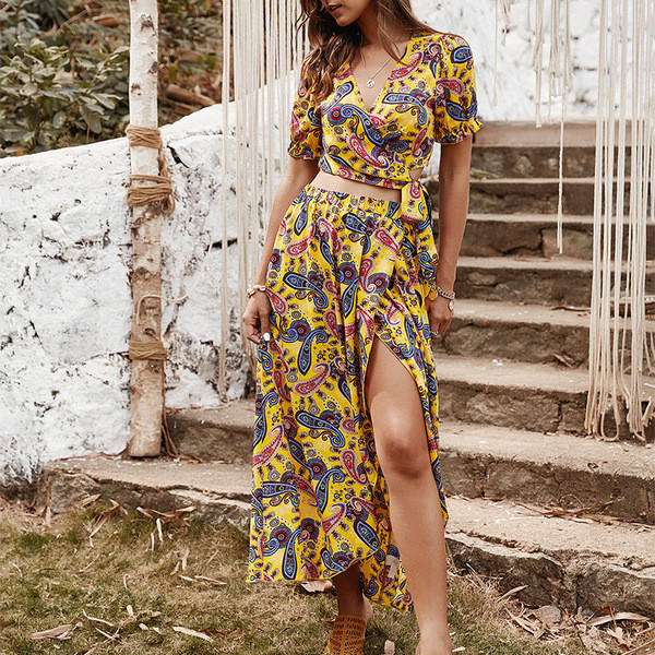 Νέο μοντέλο γυναικείο σετ από δύο μέρη μπλούζα + φούστα με σχισμή