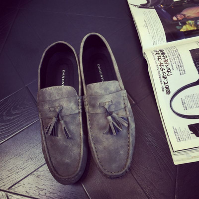 Moderne mokasine od eko brušene kože s resom