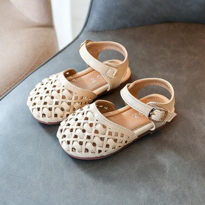 Μοντέρνα παιδικά σανδάλια κλασικό μοντέλο με αγκράφα