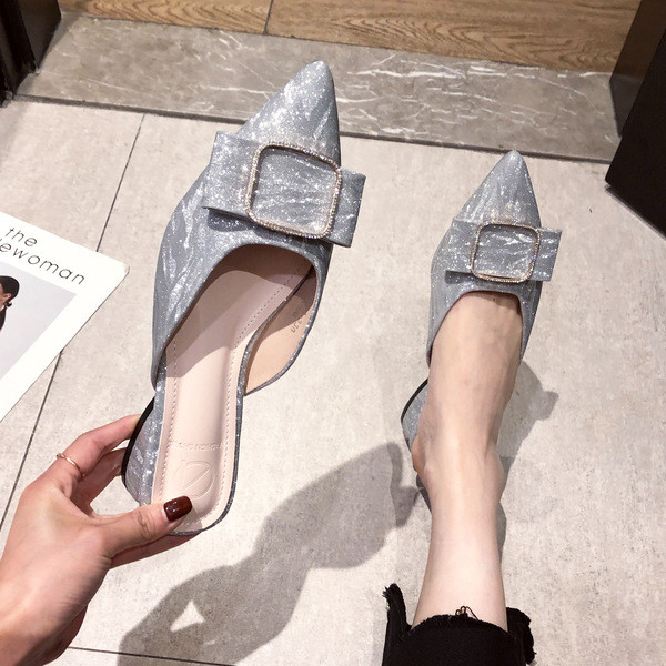 Дамски ежедневни чехли заострен модел с камъни и лъскав ефект