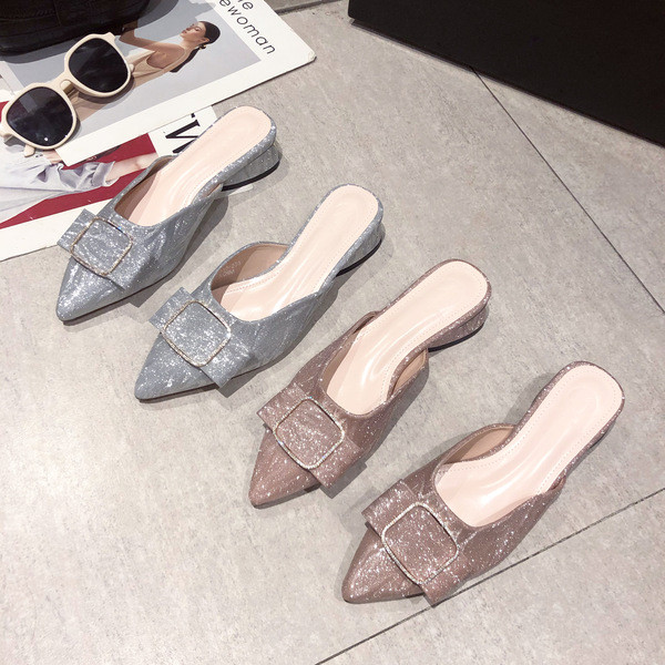 Дамски ежедневни чехли заострен модел с камъни и лъскав ефект