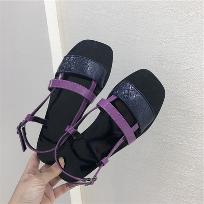 Καθημερινά χαμηλά σανδάλια από οικολογικό δέρμα