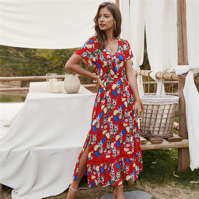 Rochie de dama colorata cu decolteu spitz si model floral