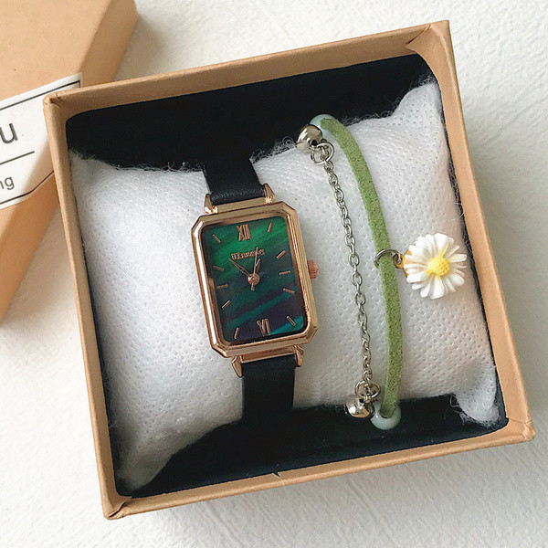 Modern női karóra karkötővel és medállal zöld és fekete színben