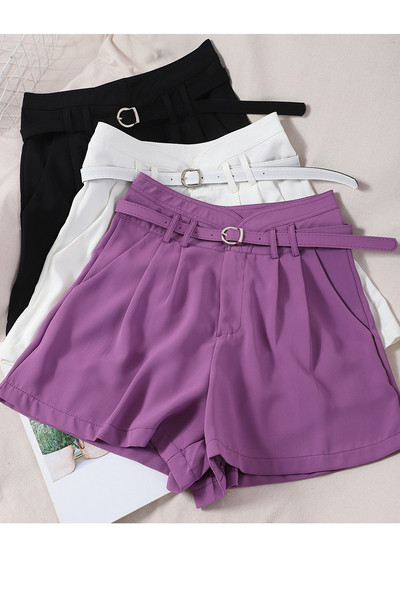Női rövidnadrág magas derékkal és övvel