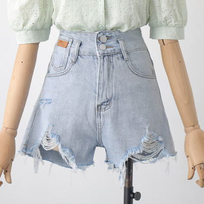 Нов модел къси дънкови дамски панталони със скъсани мотиви