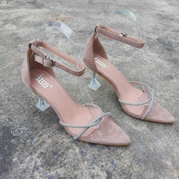 Дамски сандали заострен модел от еко велур