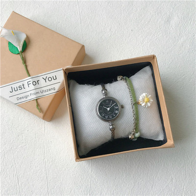 Stilīga sieviešu pulksteņa aproces tipa apaļa forma