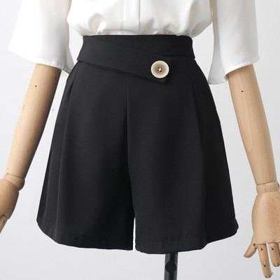 Pantaloni scurți de damă cu talie înaltă - model larg