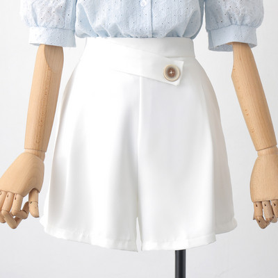 Pantaloni scurți de damă cu talie înaltă - model larg
