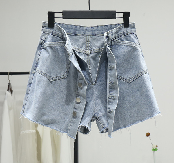 Modern női rövid farmerszoknya-nadrág gombokkal