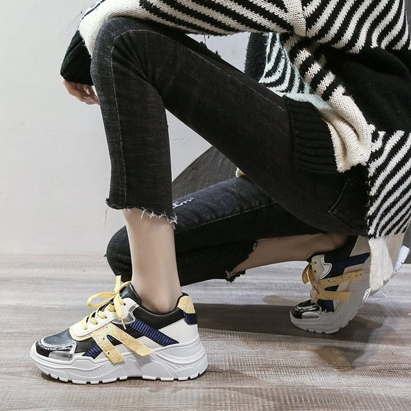 Νέο μοντέλο γυναικεία αθλητικά παπούτσια με τραχιά σόλα