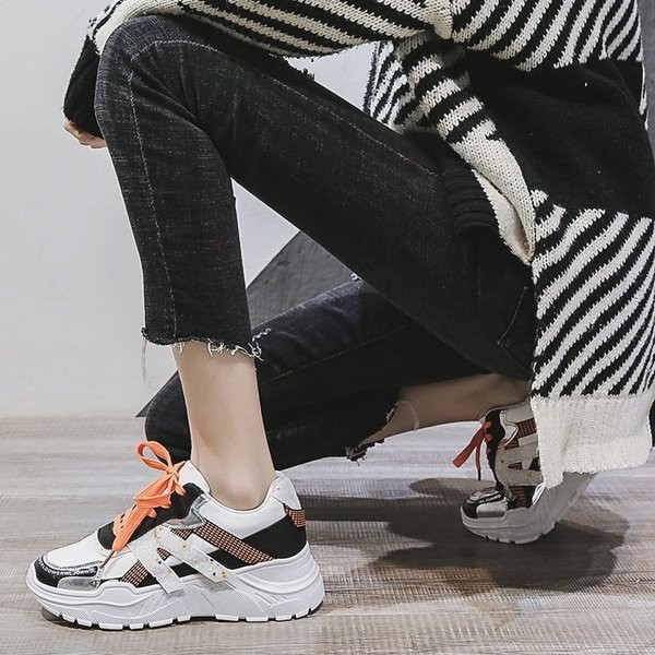 Νέο μοντέλο γυναικεία αθλητικά παπούτσια με τραχιά σόλα