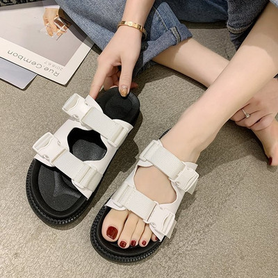 Papuci casual cu curele textile si catarame