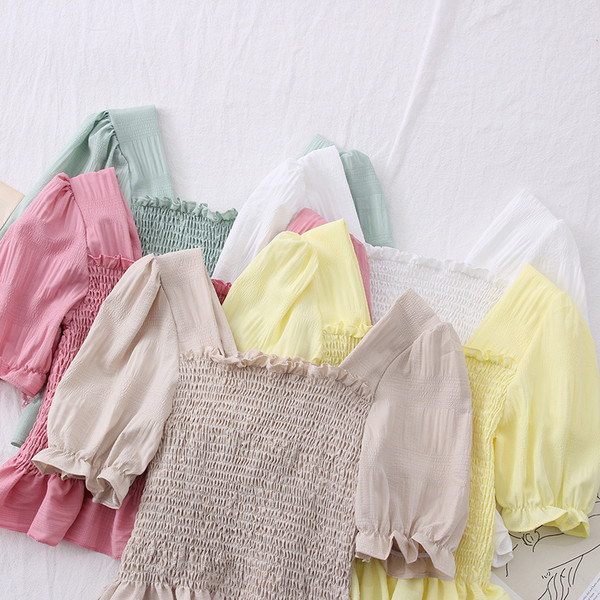 Modern női ruha szögletes nyakkivágással Karcsú modell