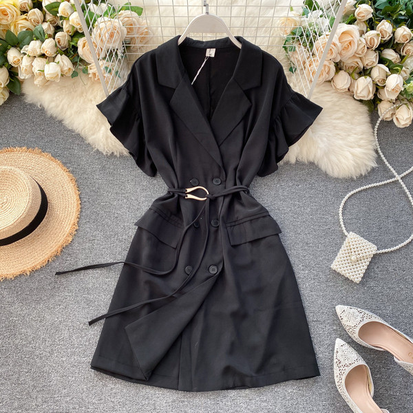 Vabaaja naiste lühike kleit lühikeste varrukate ja nööpidega