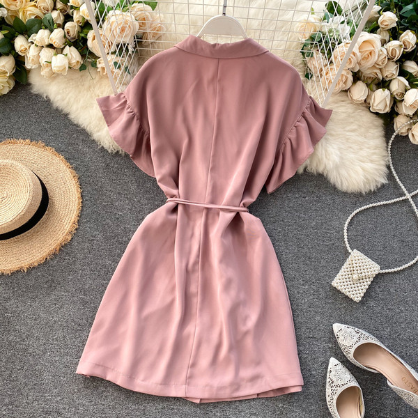 Vabaaja naiste lühike kleit lühikeste varrukate ja nööpidega