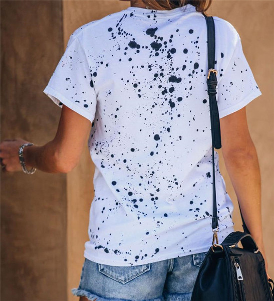 Valge vabaaja naiste t-särk aplikatsiooni ja ovaalse kaelusega