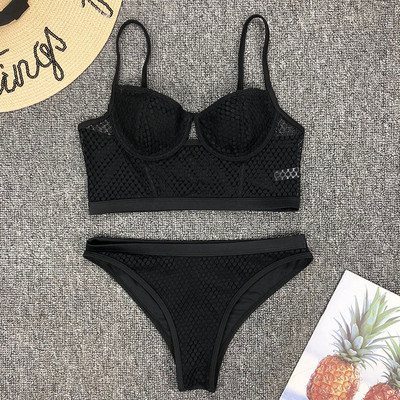 Costum de baie din două piese negru și bustieră din plasă