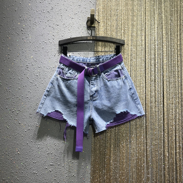 Női alkalmi rövidnadrág szakadt jobb oldali övvel