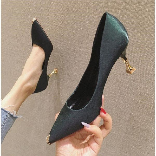 Särava efektiga elegantsed naiste kõrge kontsaga kingad