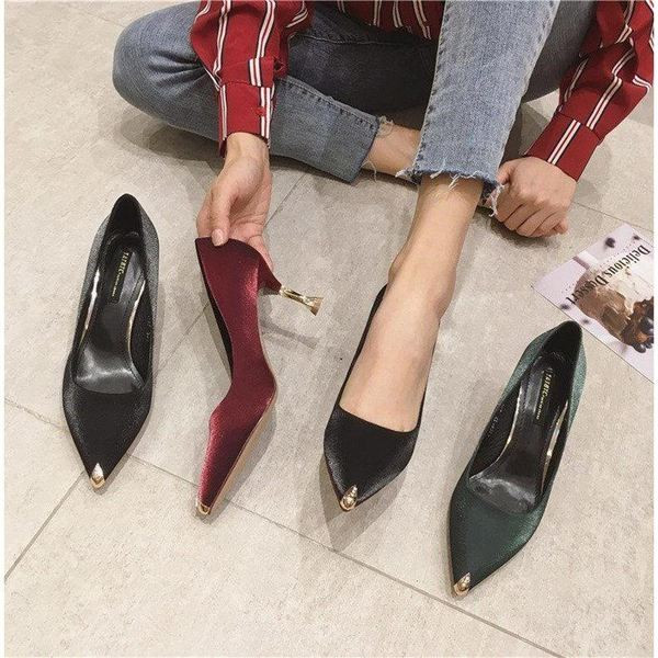 Särava efektiga elegantsed naiste kõrge kontsaga kingad