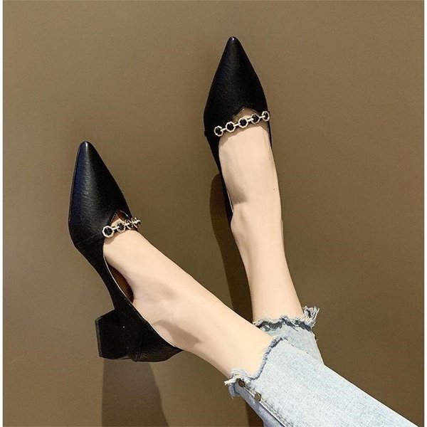 Elegantsed naiste kõrge kontsaga kingad metallelemendiga