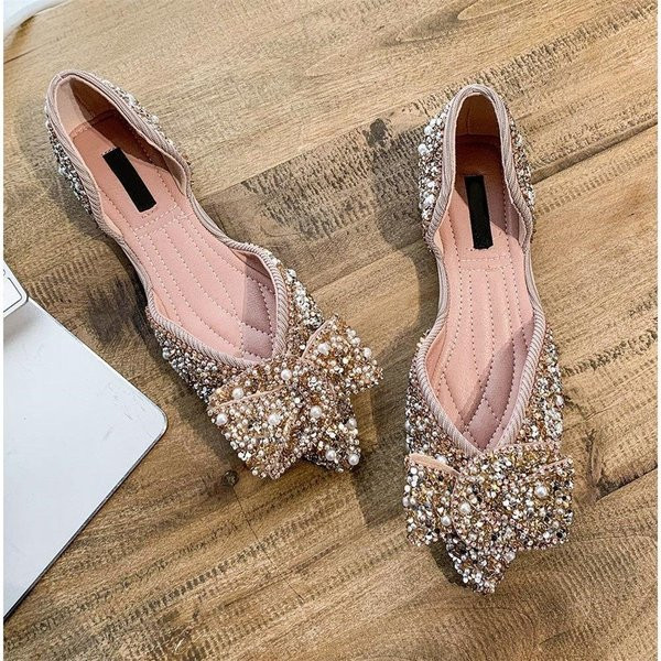 Särava efektiga ja paelaga elegantsed naiste mokassiinid