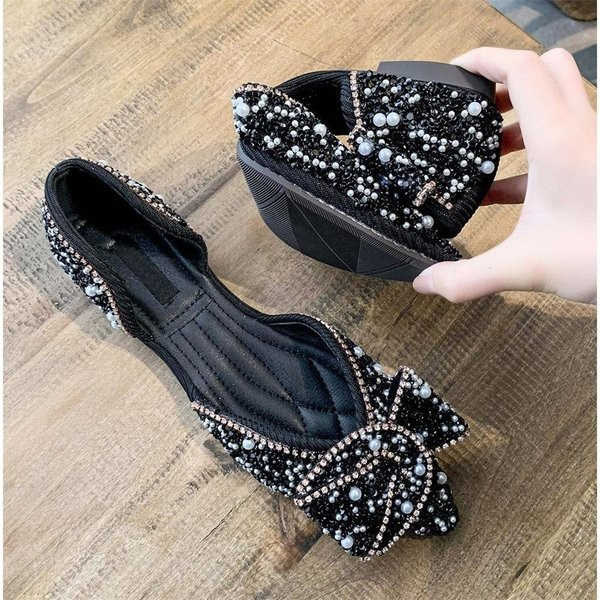 Särava efektiga ja paelaga elegantsed naiste mokassiinid