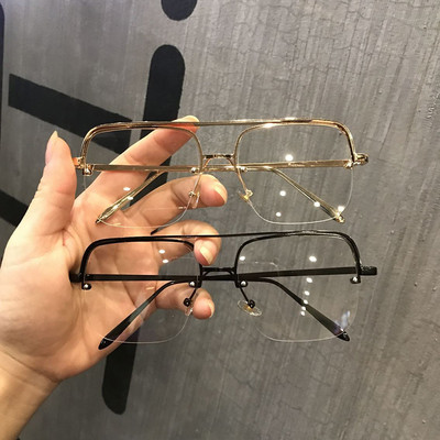 Модерни очила за мъже и жени в квадратна форма