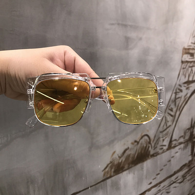 Model nou de ochelari de dama in stil retro si mai multe culori