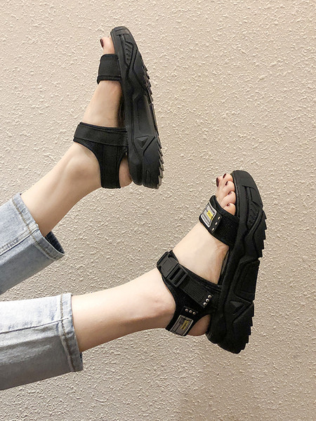 Kõrge talla ja küljekinnitusega vabaaja naiste sandaalid