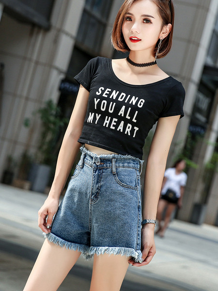 Stiilsed kõrge vöökohaga naiste lühikesed teksad – lihtne mudel