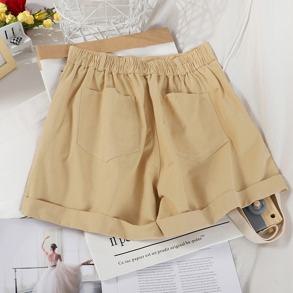 Alkalmi női rövidnadrág elasztikus és magas derékkal