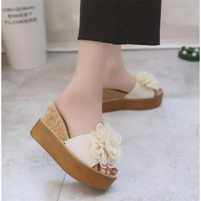 Naiste 3D lille ja kõrge platvormiga sussid