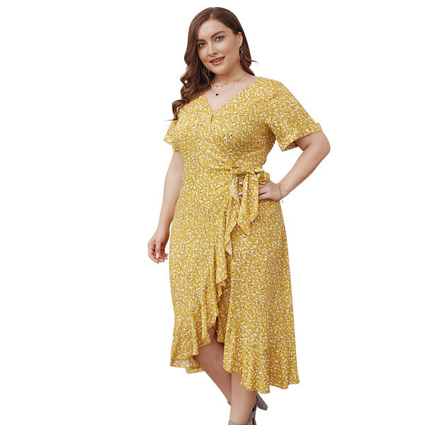 Μεγάλο μέγεθός  γυναικείο μακρύ φόρεμα με βαθιά λαιμόκοψη και κοντά μανίκια