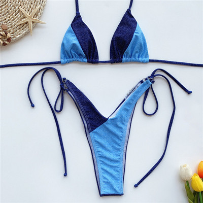 Costum de baie de damă cu model albastru decupat