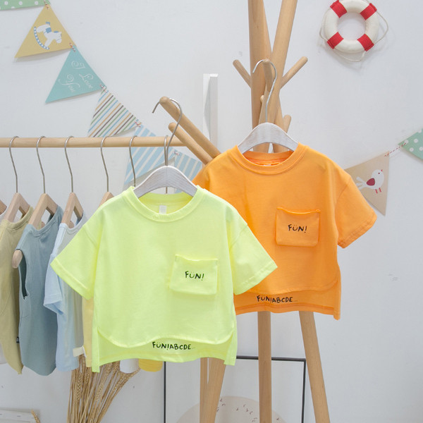 Uue mudeliga laste asümmeetriline taskuga t-särk poisile