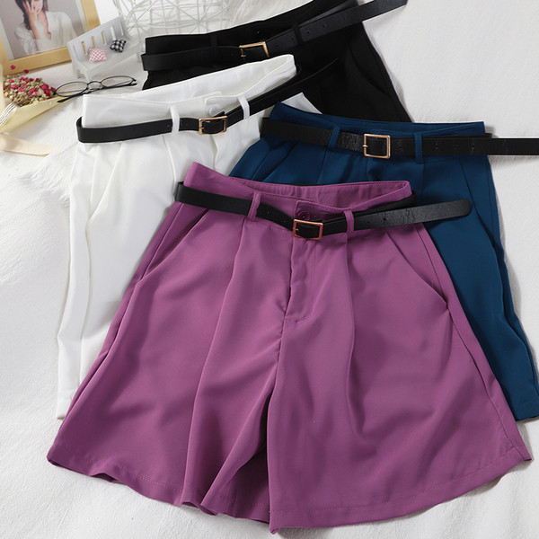 Moodsad kõrge vöö ja vööga naistepüksid