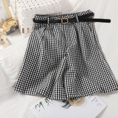 Pantaloni scurti de dama in carouri cu centura si talie inalta