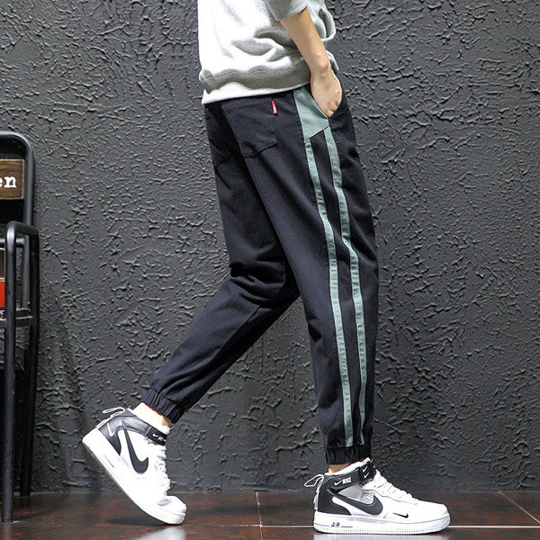 Új modell tavaszi nadrág szegéllyel és gumírozással