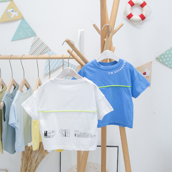 Ümara dekoltee ja trükiga laste t-särk